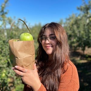 Meet your Posher, Brooke